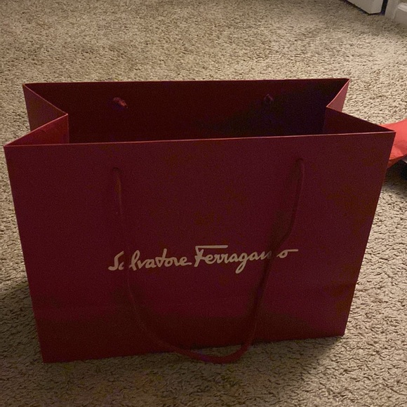 Ferragamo paper bag - Picture 2 of 5